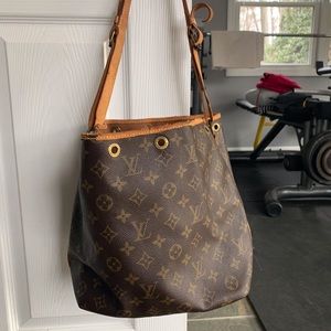 Authentic Louis Vuitton bucket bag